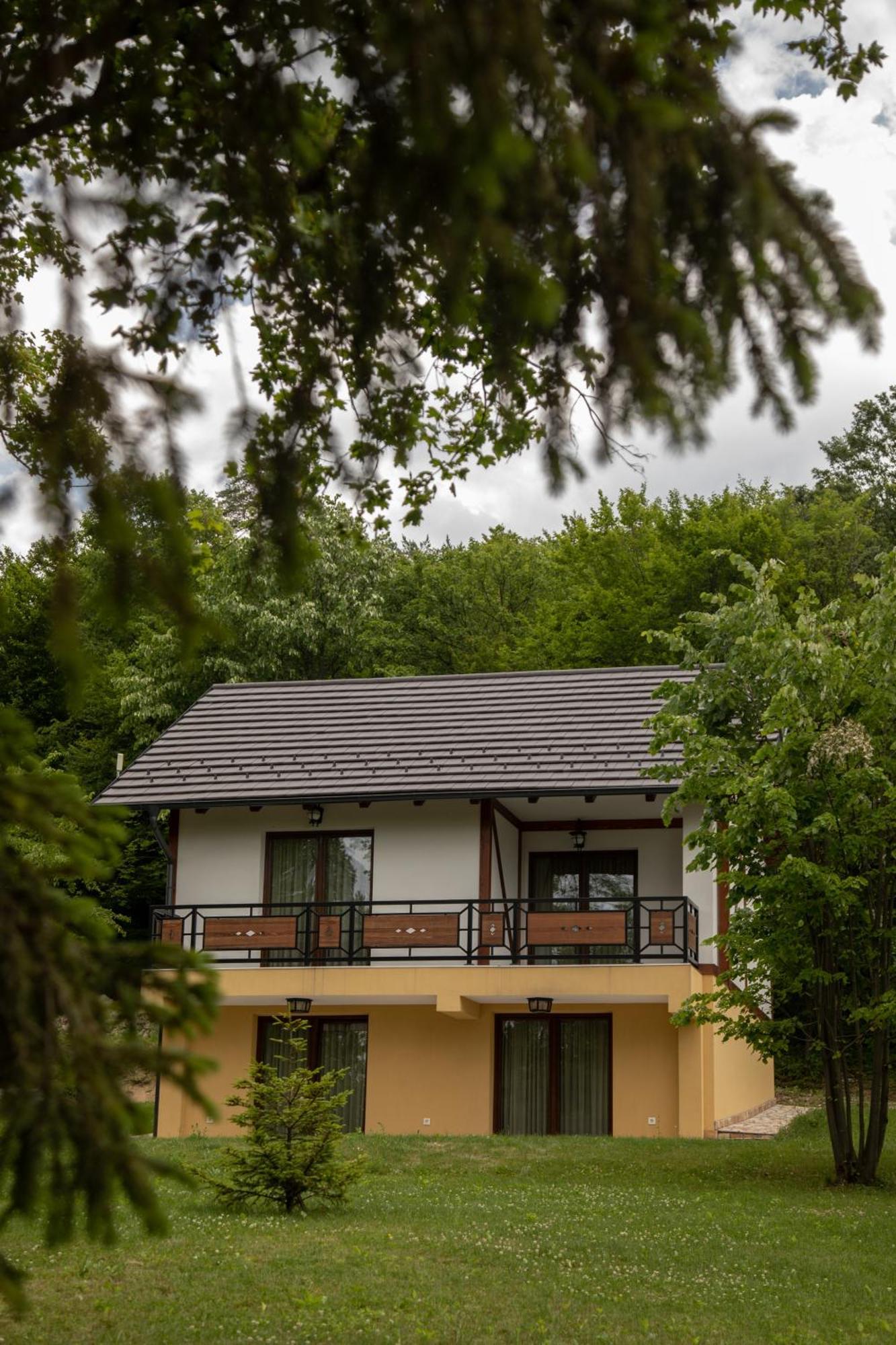 Vila Ana Kalesija Экстерьер фото